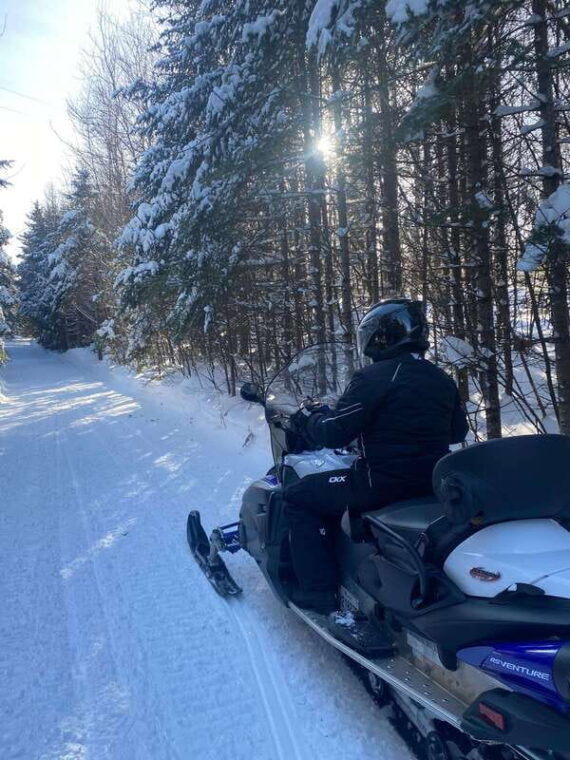 montreal-canadian-forest-guided-tour-by-snowmobile