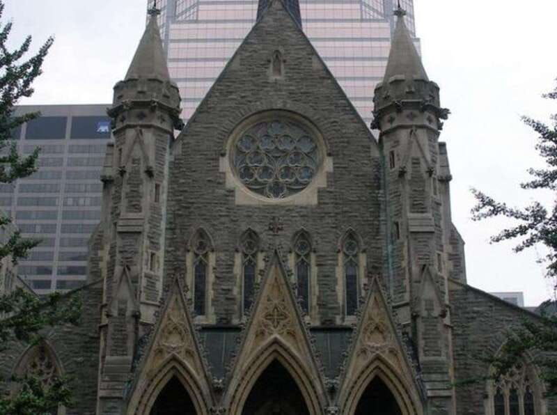 montreal-downtown-underground-walking-tour-with-a-guide