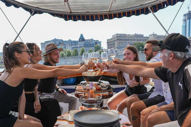 montreal-electric-boat-cruise-with-onboard-drinks