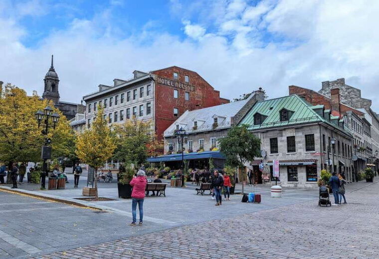 montreal-explore-old-montreal-small-group-walking-tour