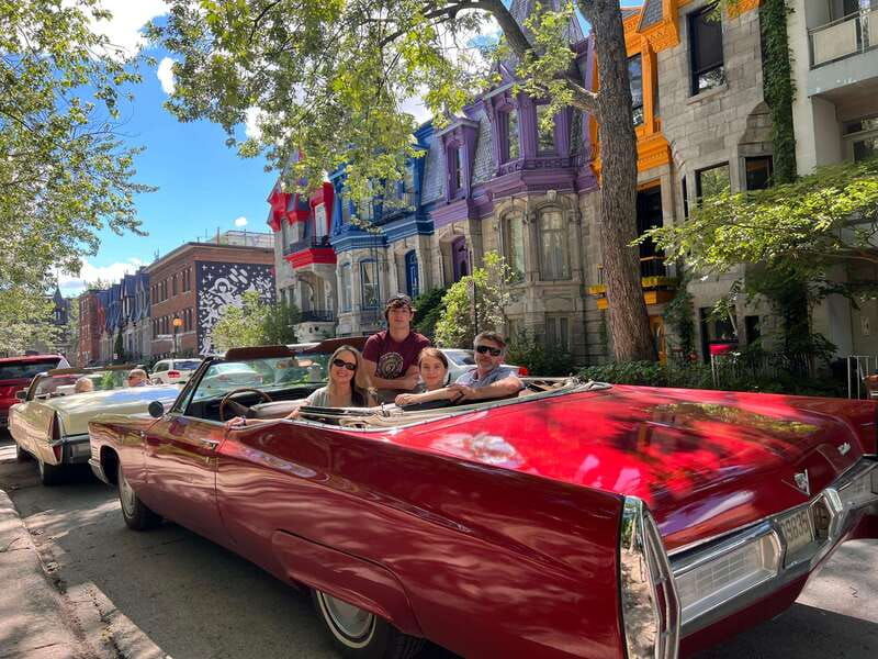 montreal-guided-tour-in-vintage-convertible-cadillac