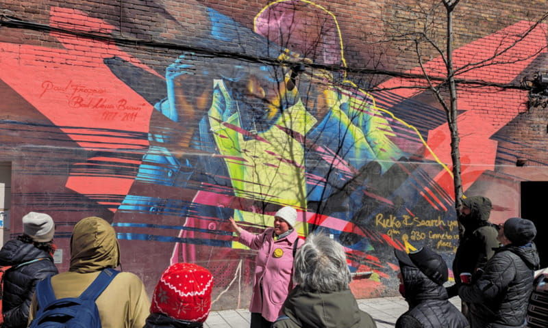 montreal-guided-walking-tour-of-montreals-murals