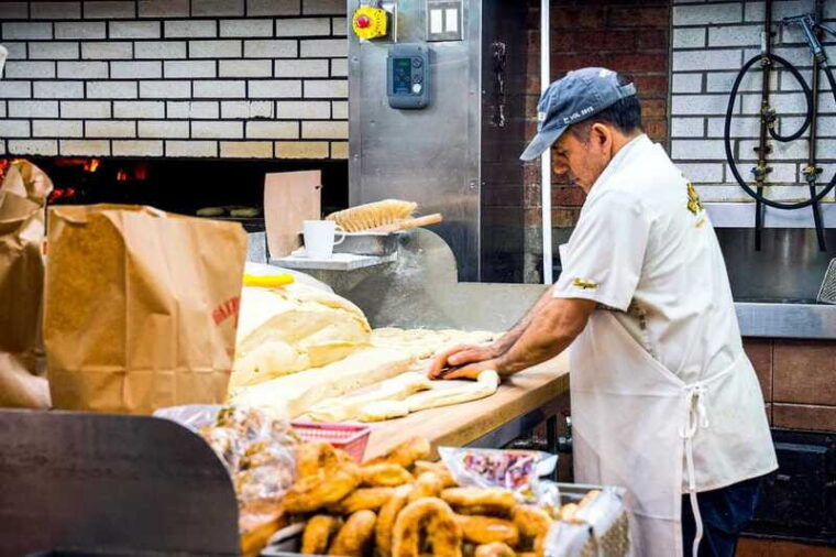 montreal-historical-food-tour-with-6-tastings