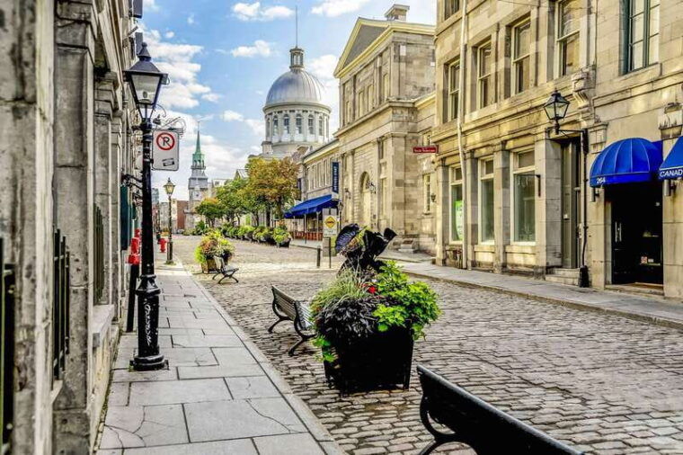montreal-hop-on-hop-off-double-decker-bus-tour
