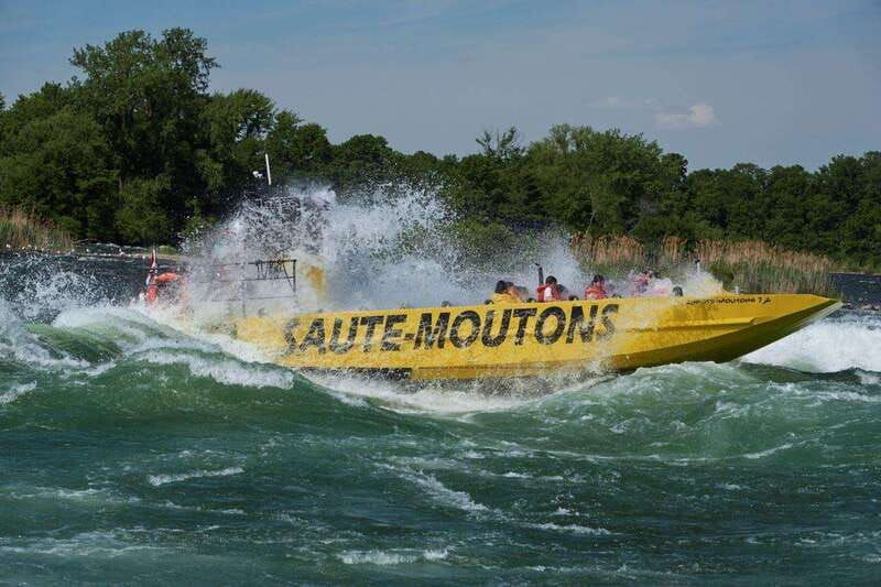 montreal-jet-boating-on-the-lachine-rapids