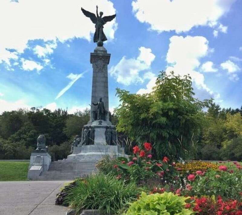 montreal-old-montreal-walking-tour-with-a-guide