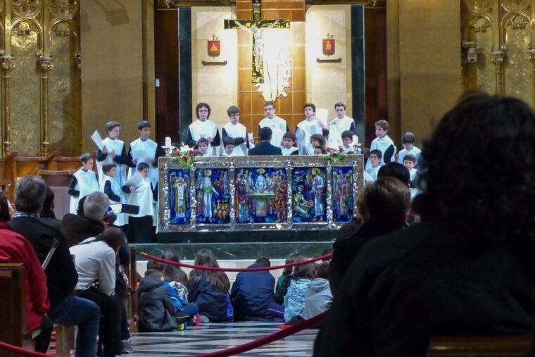 montserrat-6-hour-tour-with-a-choice-of-3-levels-of-hiking