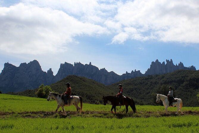 montserrat-horse-riding-and-walking-small-group-tour