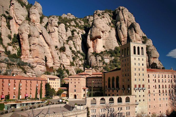 Montserrat Monastery with Easy Hike & Sitges Tour from Barcelona - What Makes This Tour Stand Out?