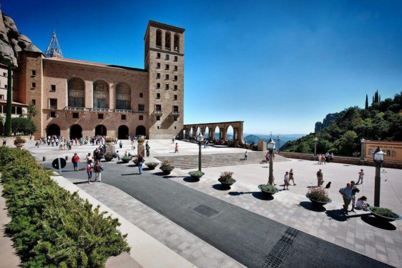 montserrat-museum-and-monastery-entry-ticket