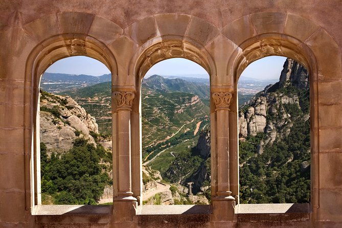 montserrat-private-guided-tour-with-pick-up