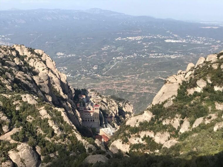 montserrat-private-tour-monastery-cable-car-soft-hike
