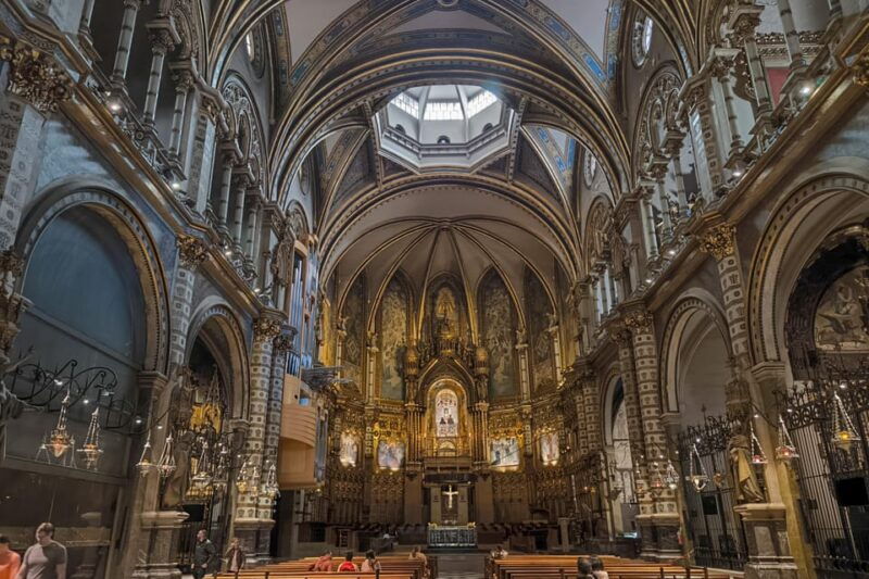 montserrat-small-group-tour-with-train-and-cable-car