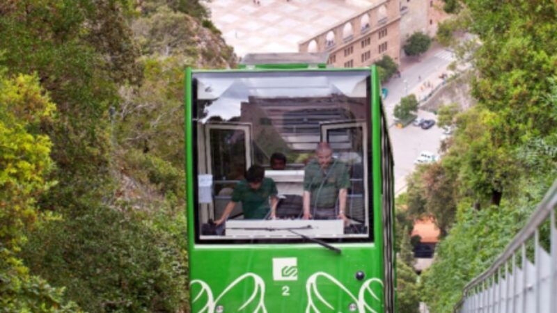 montserrat-walking-tour-funicular-ride-to-top-sant-jeroni