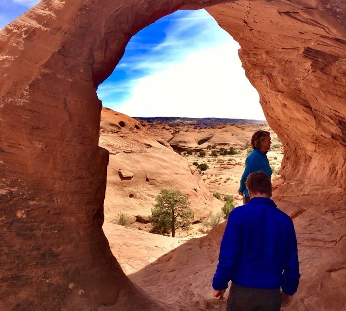 monument-valley-2-5-hour-mystery-valley-tour