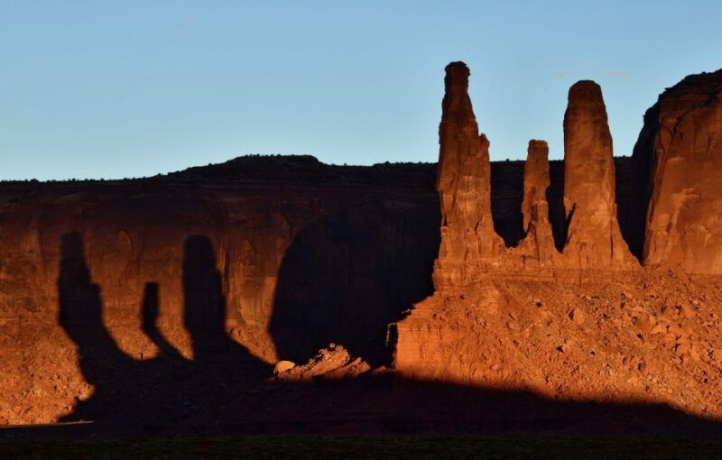 monument-valley-3-hour-sunrise-tour