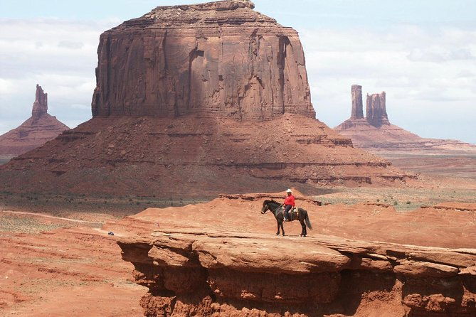 monument-valley-navajo-indian-reservation-from-sedona-flagstaff