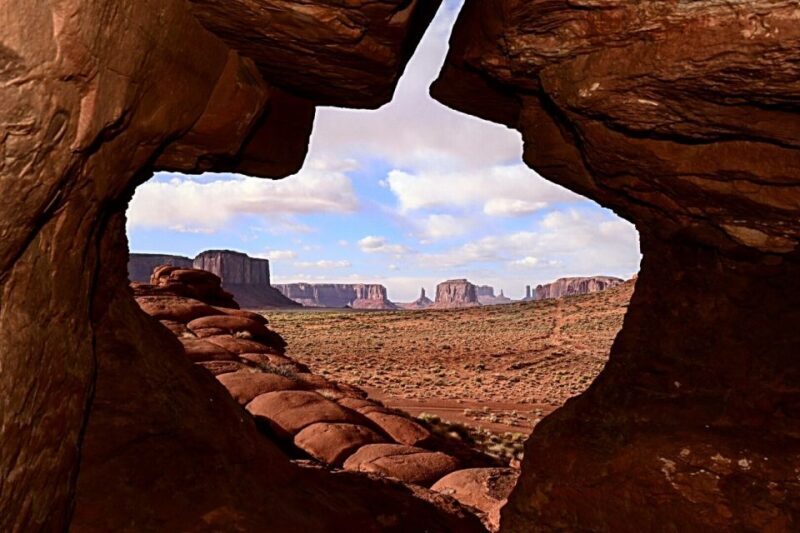 Monument Valley: Scenic 2.5-Hour Guided Tour - What to Expect and Practical Tips