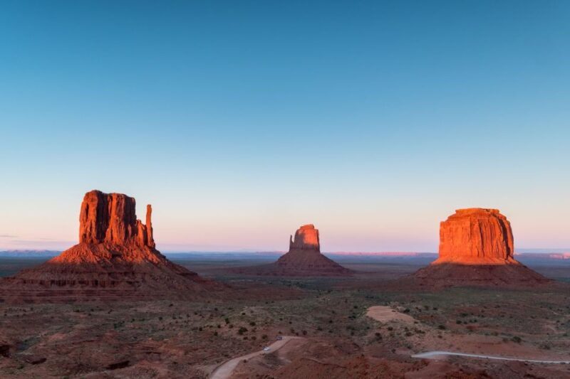monument-valley-sunset-tour-with-navajo-guide