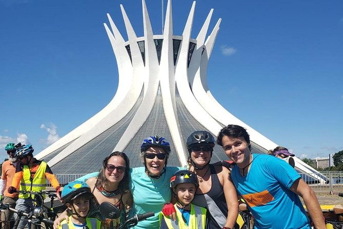 monumental-axis-bike-tour-brasilia