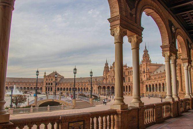 monumental-economic-tour-with-booking-fee-seville