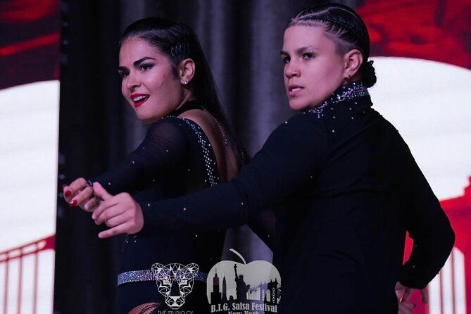 moonlight-beginner-salsa-class-in-san-juan