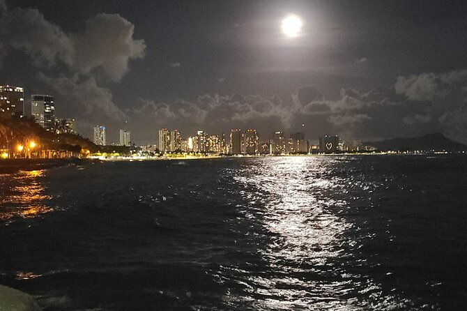 moonlight-dinner-cruise-in-honolulu