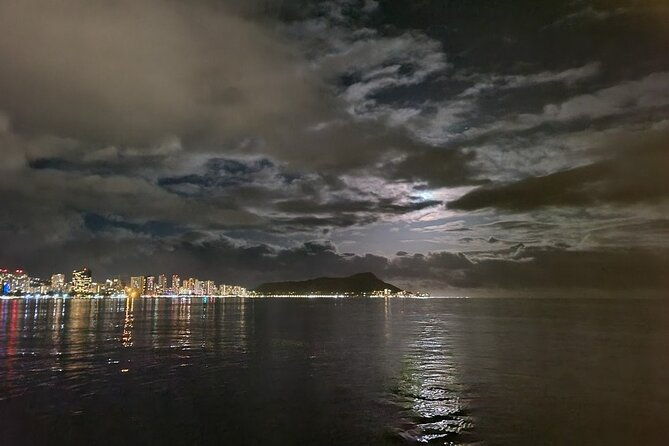 moonlight-dinner-cruise-in-honolulu