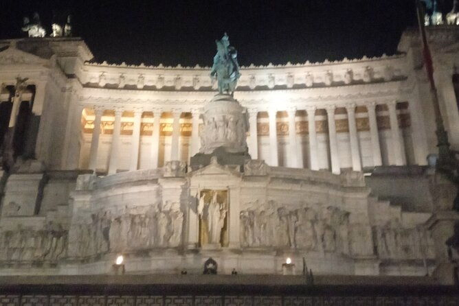 moonlight-walking-tour-in-the-heart-of-the-imperial-baroque-rome