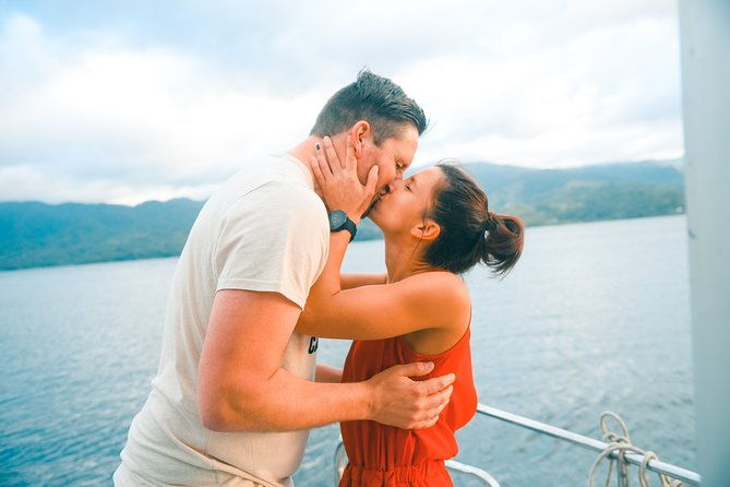 moonshine-sunset-cruise-on-lake-arenal