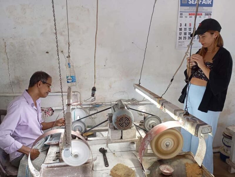 Moonstone Mine Tour with Museum Visit in Galle - Interacting with Local Miners and Artisans