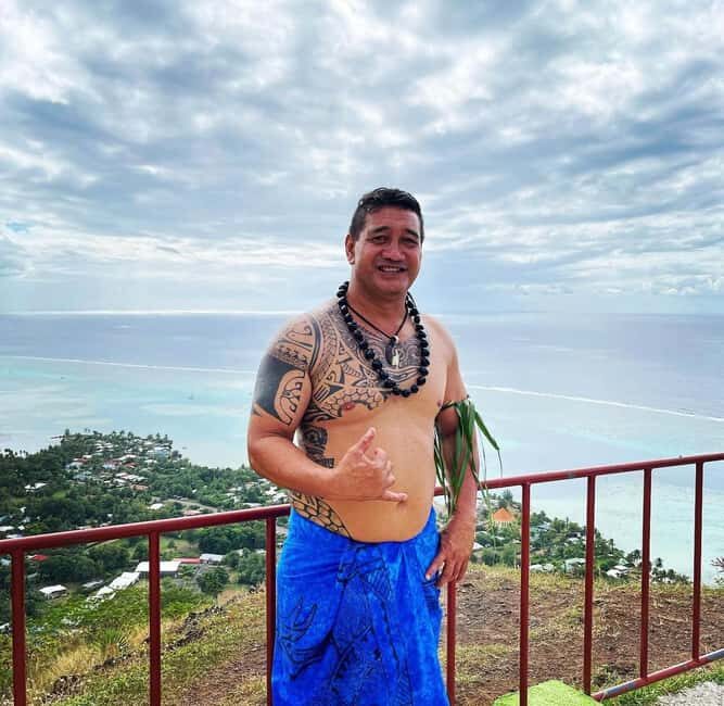 Moorea Cruise Ships 4x4, Belvedere Magic mount PRIVATE Tours - Visiting Cultural and Natural Landmarks