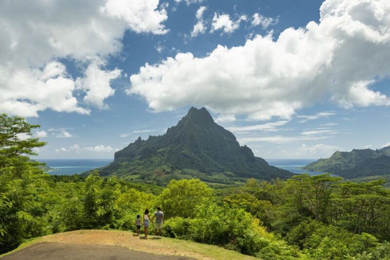 moorea-highligts-blue-laggon-shore-attractions-and-lookouts