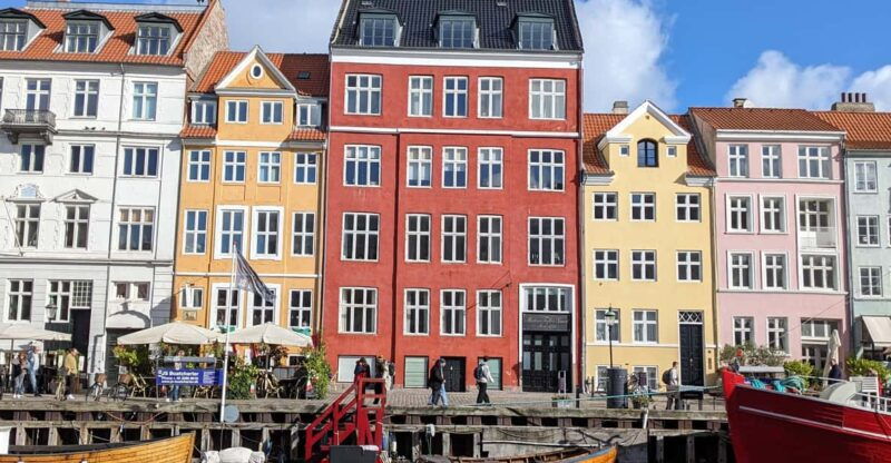 mop-in-the-heart-of-copenhagen-private-guided-tour-in-french