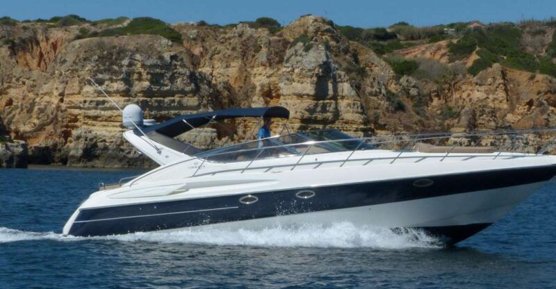 morning-afternoon-luxury-yacht-cruise-with-drinks-and-snacks