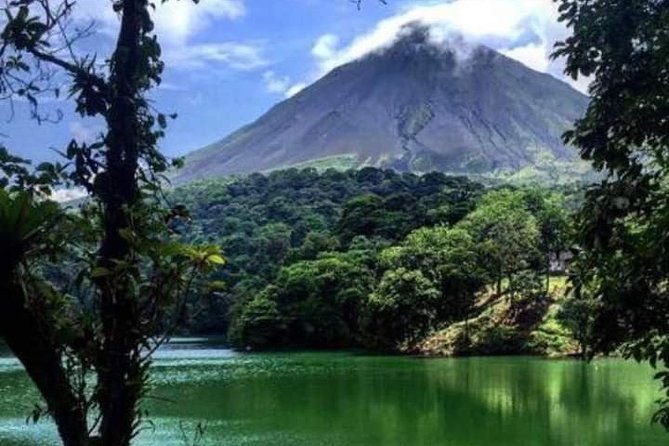morning-guided-hiking-tour-to-arenal-volcano-with-lunch
