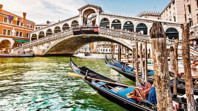 morning-in-venice-san-marco-doges-palace-gondola-ride