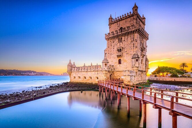 morning-lisbon-sanctuary-of-christ-the-kingcastelo-belem-tower