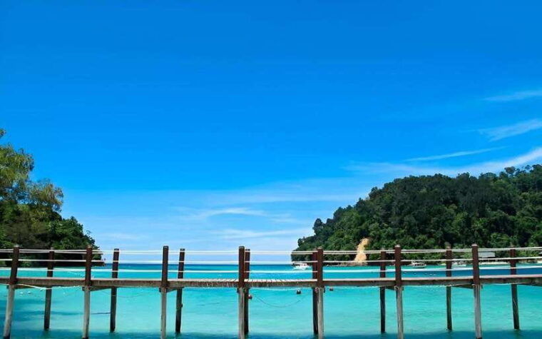 morning-mamutik-sapi-island-excursion-ticket