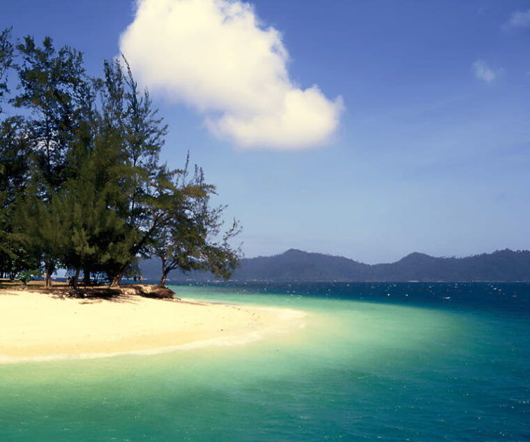 morning-mamutik-sapi-island-excursion-ticket