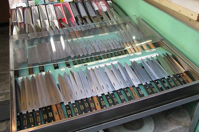 morning-market-adventure-toyosu-tsukiji-with-tuna-auction