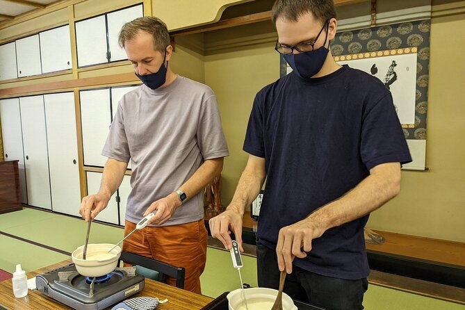 morning-meditation-and-tofu-making-experience-in-the-temple