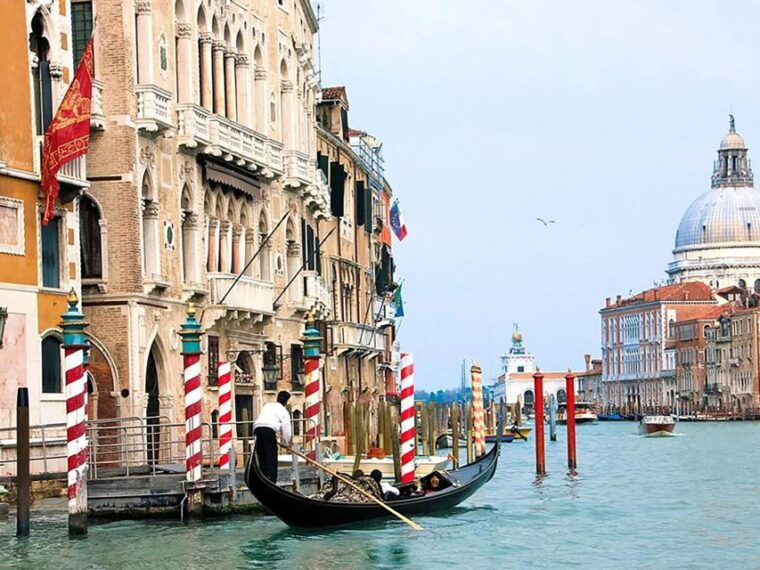 morning-venice-doges-palace-castello-gondola-cruise
