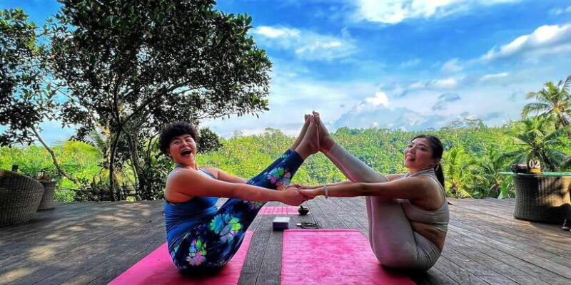 morning-yoga-class-at-heart-of-ubud-and-holy-bathing-ritual