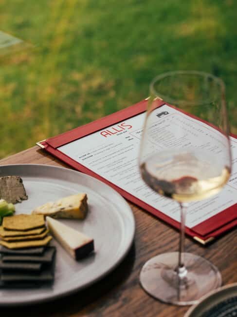 Mornington Peninsula: Wine and Cheese Discovery - An In-Depth Look at the Mornington Peninsula Wine and Cheese Discovery Tour