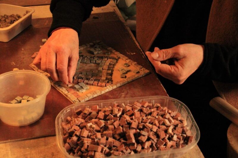 mosaic-making-workshop-in-romes-trastevere