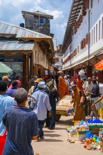 Moshi: Half-Day Town Tour with Lunch - Walking Through Moshi’s Historic Town Center