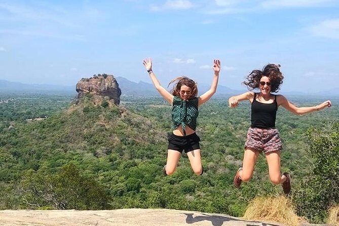 Most Popular Round Tour in Sri Lanka - Key Points