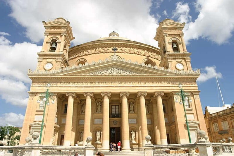 Mosta, Crafts Village, Mdina & Valletta Full-Day inc Platter - What Makes This Tour Stand Out?