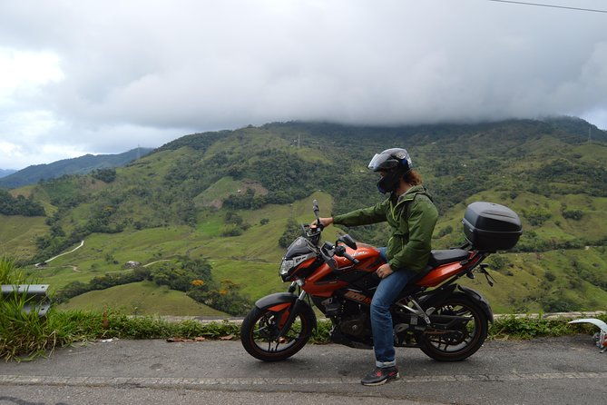motorcycle-rental-in-medellin-with-unlimited-km